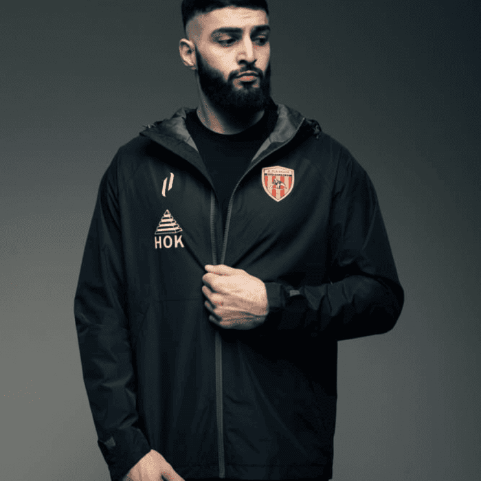 Ветрозащитная куртка